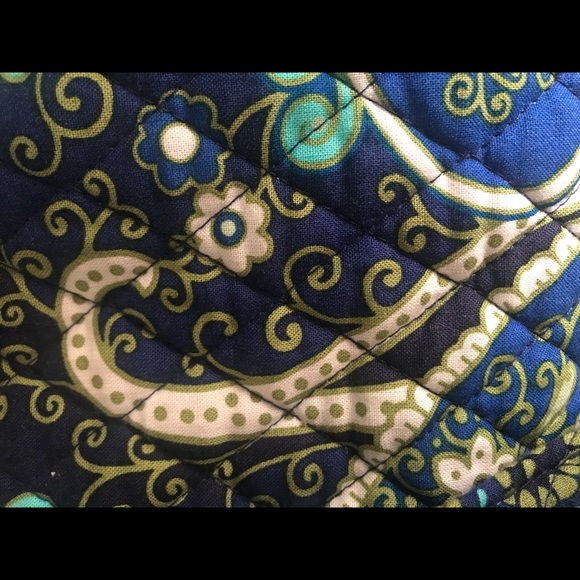 Vera Bradley Large Duffel - Picture 4 of 4